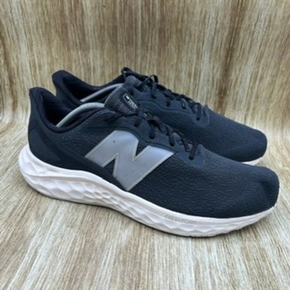 New Balance Fresh Foam Arishi V4 Men's Size 12 Black Gray Running Shoes Sneakers